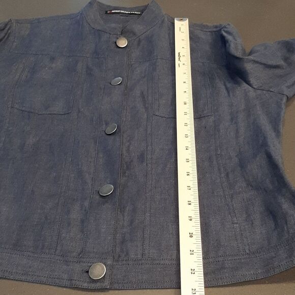 Company Ellen Tracy Blue Linen Button Down Shirt - Picture 8 of 8